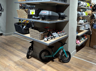 Intérieur magasin de vélos Genève Eaux-Vives